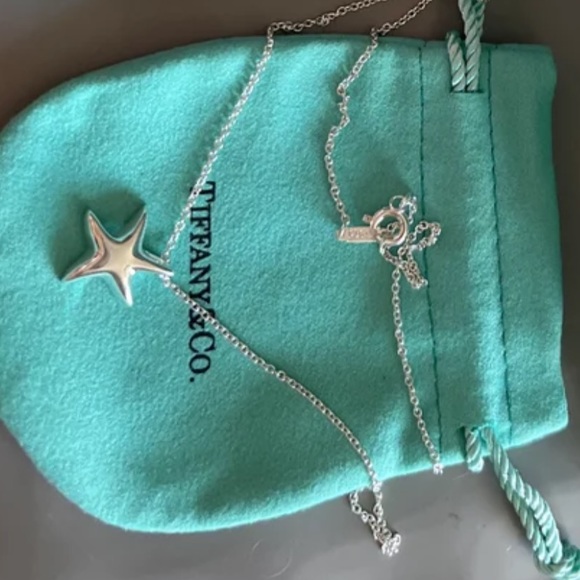 Tiffany & Co Silver starfish pendant necklace - Picture 3 of 3